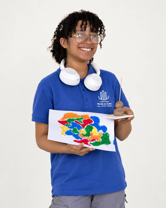 Participante ACAR con obra creativa